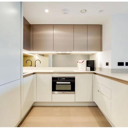 Luxury Apartment Riverside London Bagian luar foto