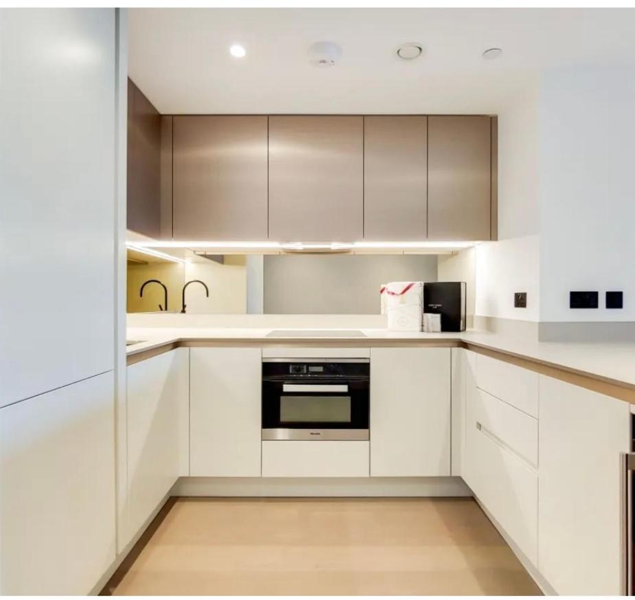 Luxury Apartment Riverside London Bagian luar foto