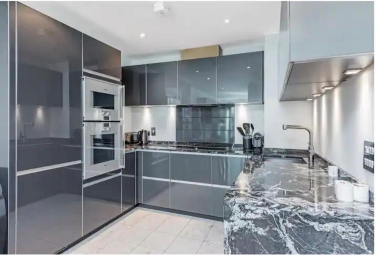 Luxury Apartment Riverside London Bagian luar foto