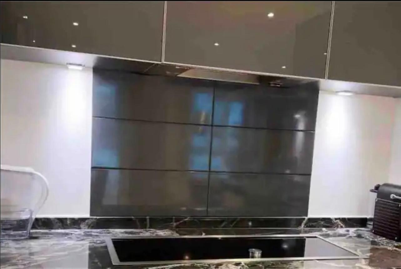Luxury Apartment Riverside London Bagian luar foto