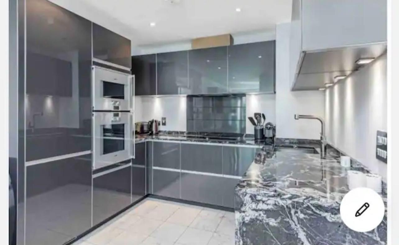 Luxury Apartment Riverside London Bagian luar foto