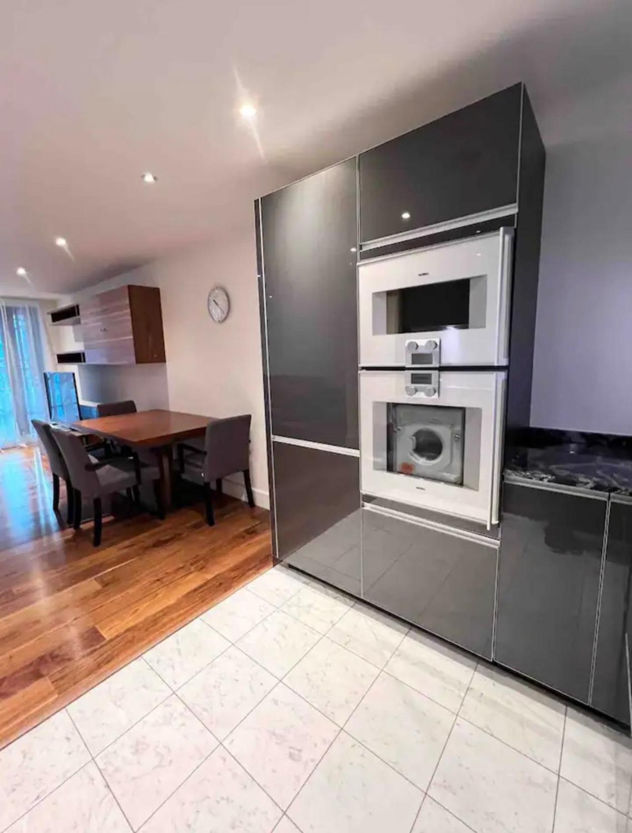 Luxury Apartment Riverside London Bagian luar foto
